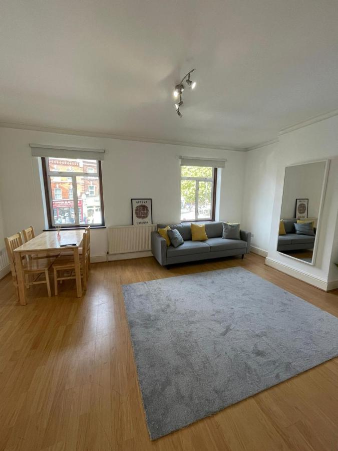 Amazing 3 Bedroom Flat Minutes From Tower Bridge Londen Buitenkant foto