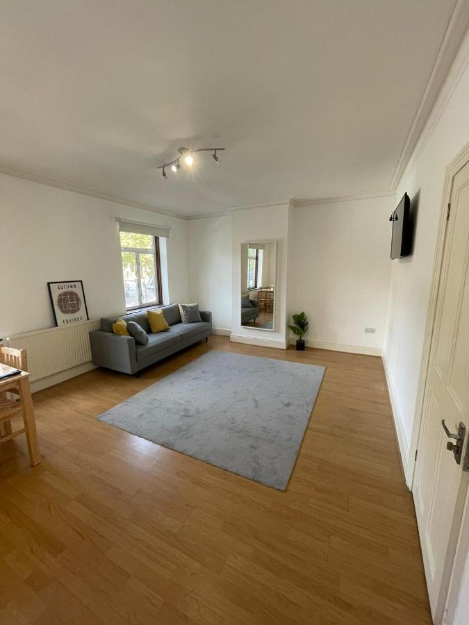 Amazing 3 Bedroom Flat Minutes From Tower Bridge Londen Buitenkant foto