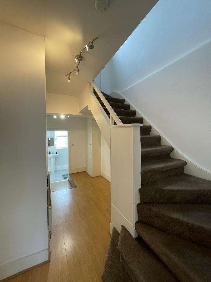 Amazing 3 Bedroom Flat Minutes From Tower Bridge Londen Buitenkant foto